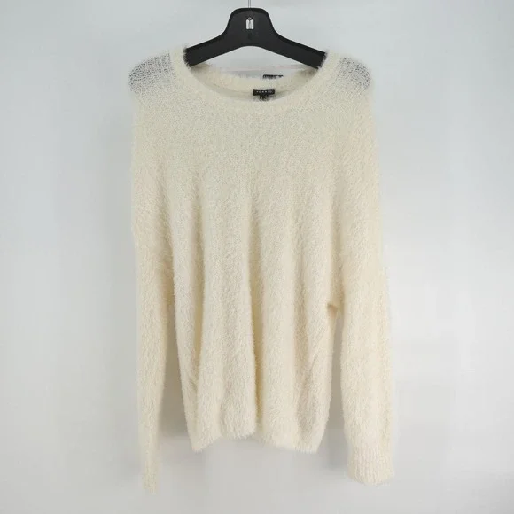 Torrid Ivory Fuzzy Yarn Crop Pullover Sweater - Women's Plus Size 1X 14-16 NEW - Picture 2 of 7